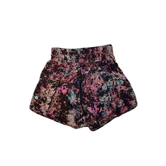 Lululemon Track That Mid-Rise Lined Short 5" in Stencil Blossom Red Multi - Picture 7 of 15